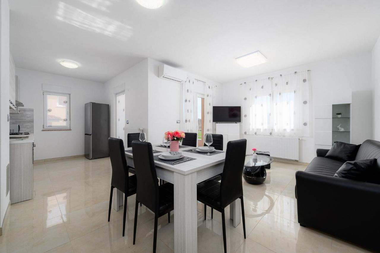 Stancija Amoroso Porec Apartments Exterior foto